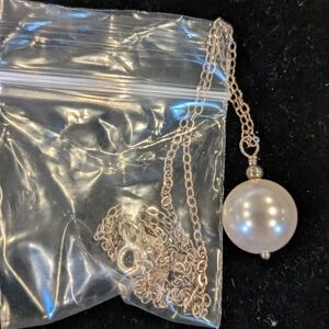 Elegant Silver Pearl Pendant Necklace